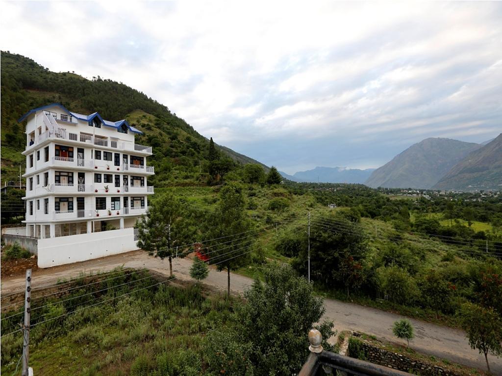 47 Hill Otel Bajaura Dış mekan fotoğraf